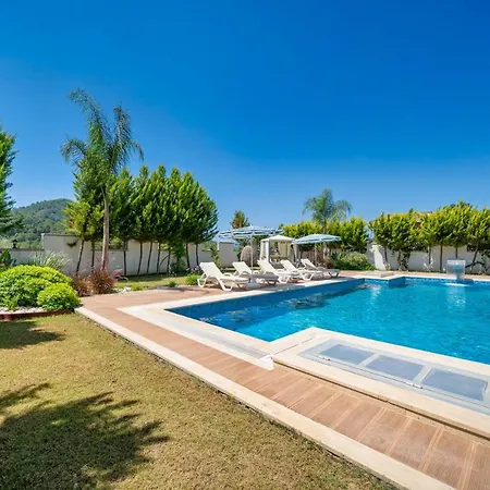 Villa Large With A Private Pool *